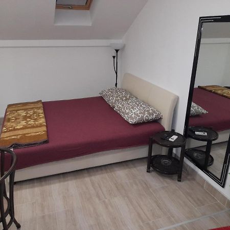 Aleksandrija 1 Ni Exterior foto