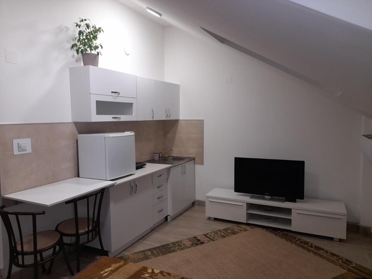 Aleksandrija 1 Ni Exterior foto